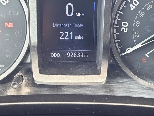 Used 2019 Toyota Tacoma TRD Off-Road w/ Technology Package AWD/4WD image 22