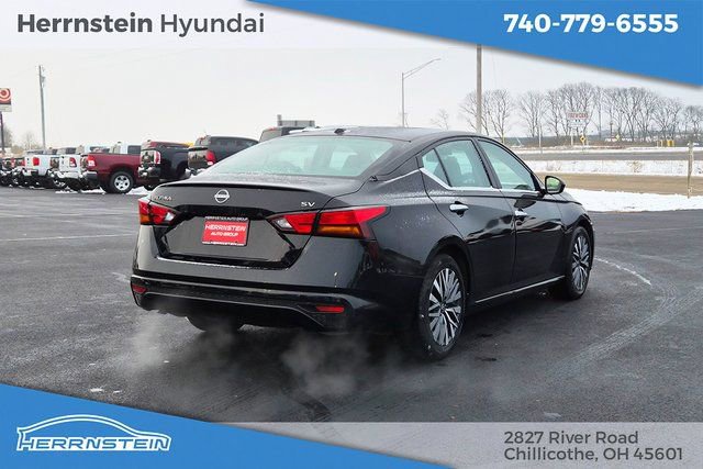 Used 2023 Nissan Altima 2.5 SV image 30