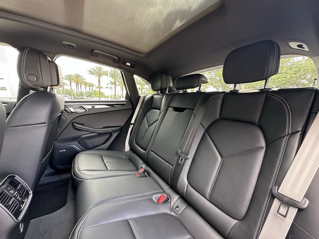 Used 2026 Porsche Macan S AWD/4WD image 39