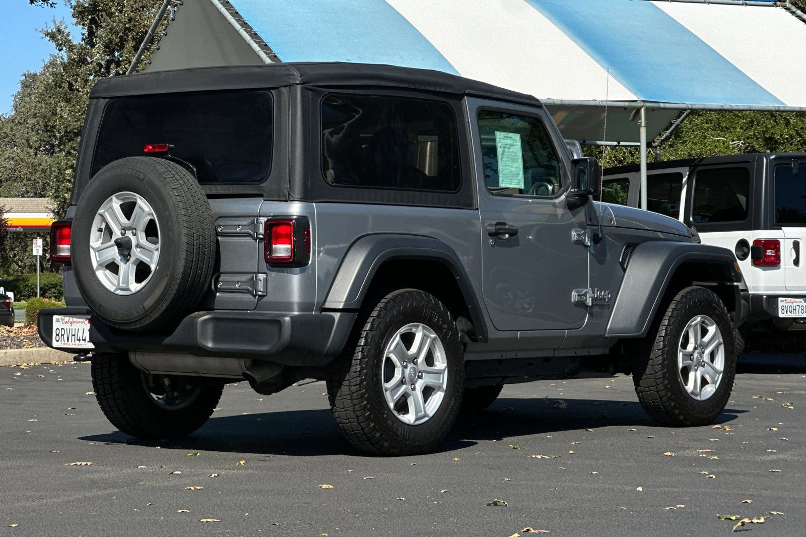 Used 2020 Jeep Wrangler Sport image 3