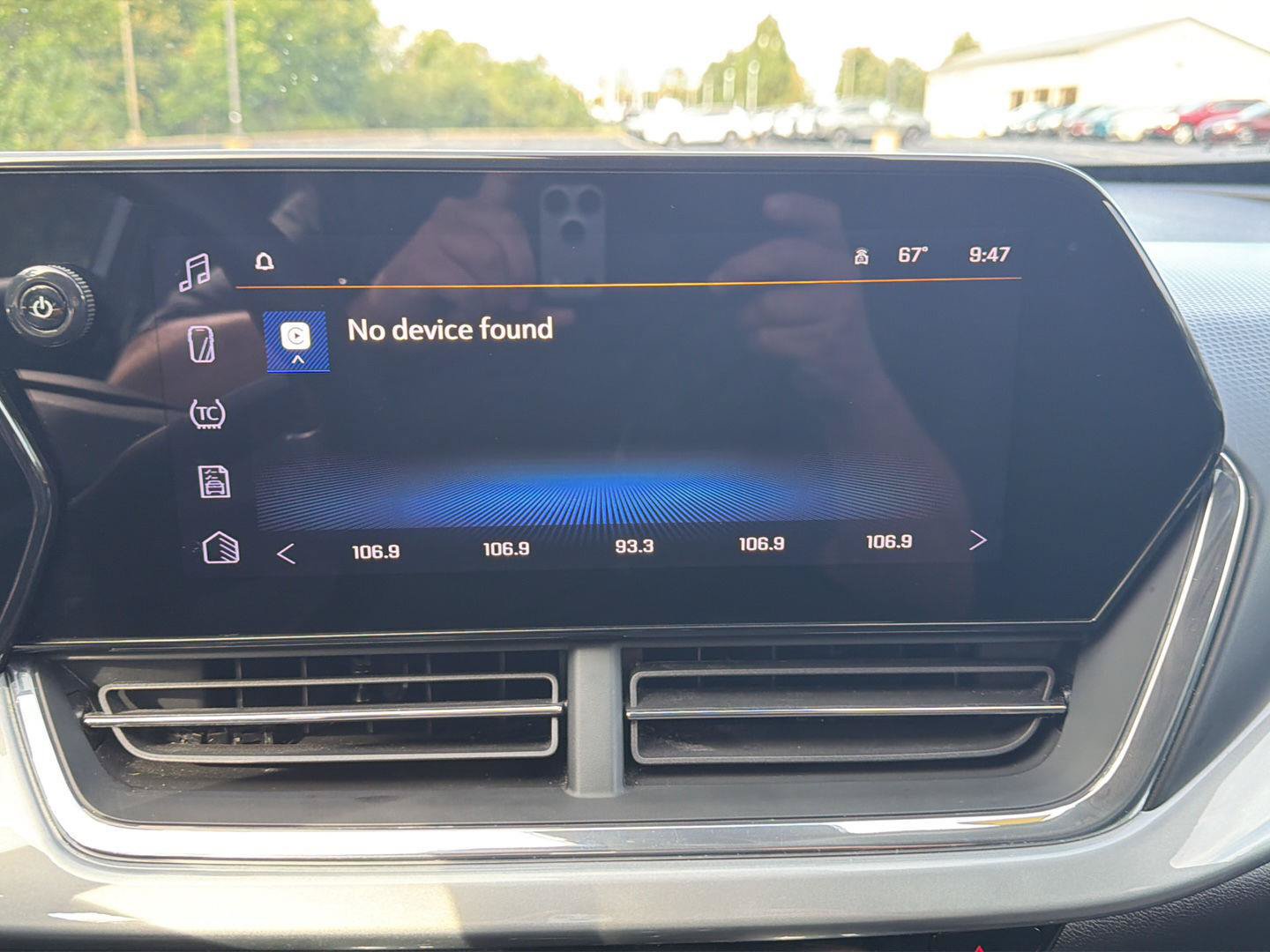 Used 2025 Chevrolet Trax LT FWD image 14