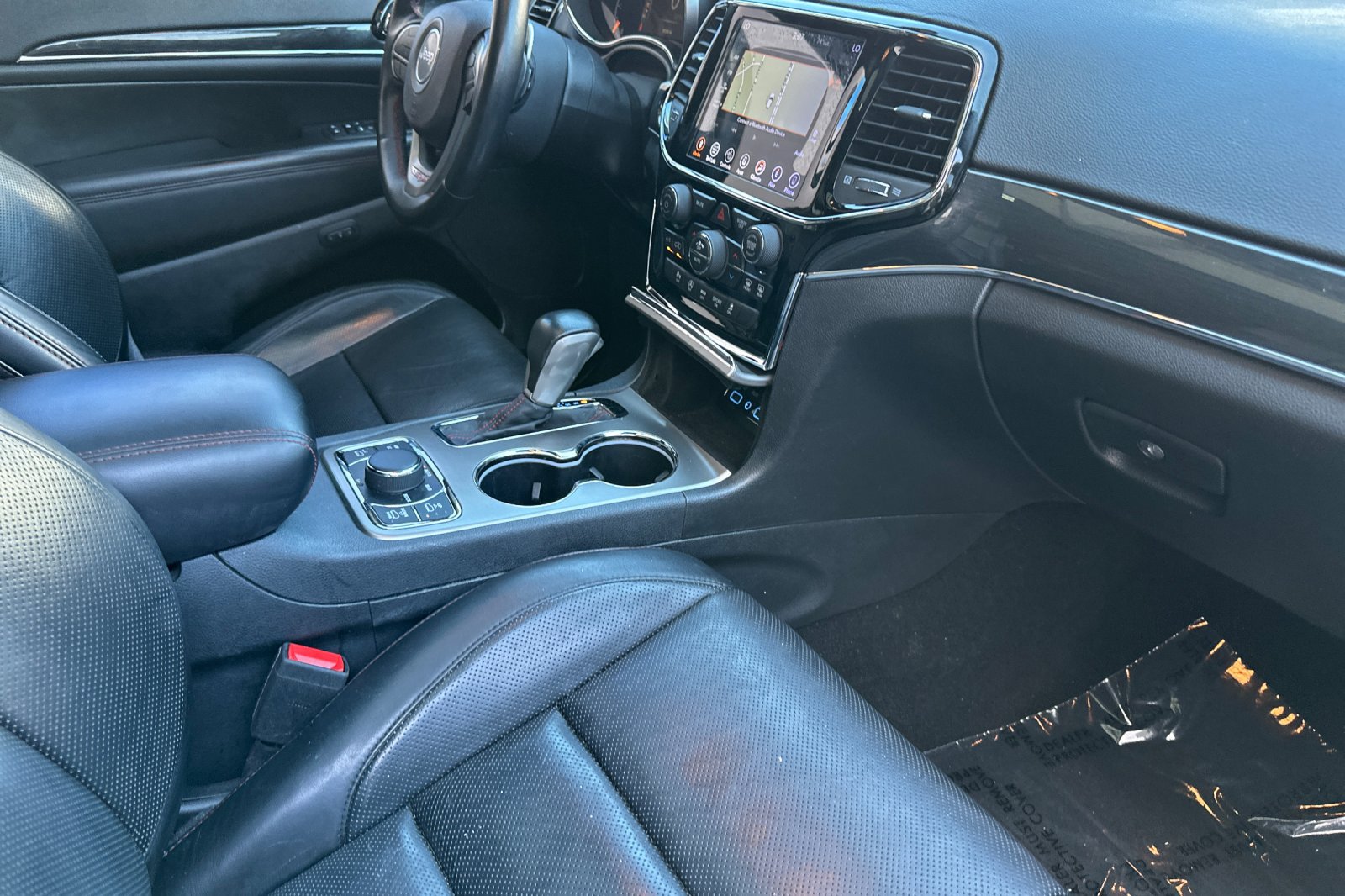 Used 2019 Jeep Grand Cherokee Trailhawk w/ Trailhawk Luxury Group AWD/4WD image 19