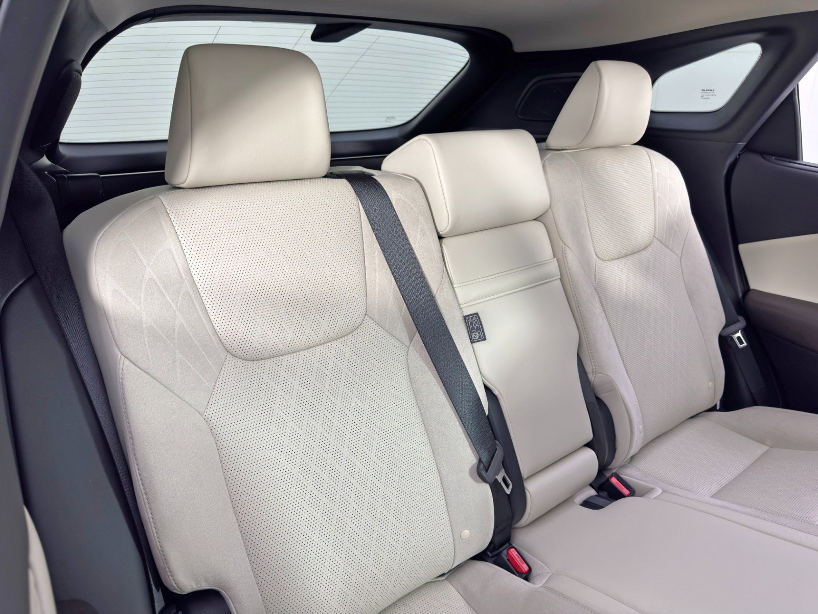 Used 2024 Lexus RX 350 Luxury w/ Convenience Package image 46