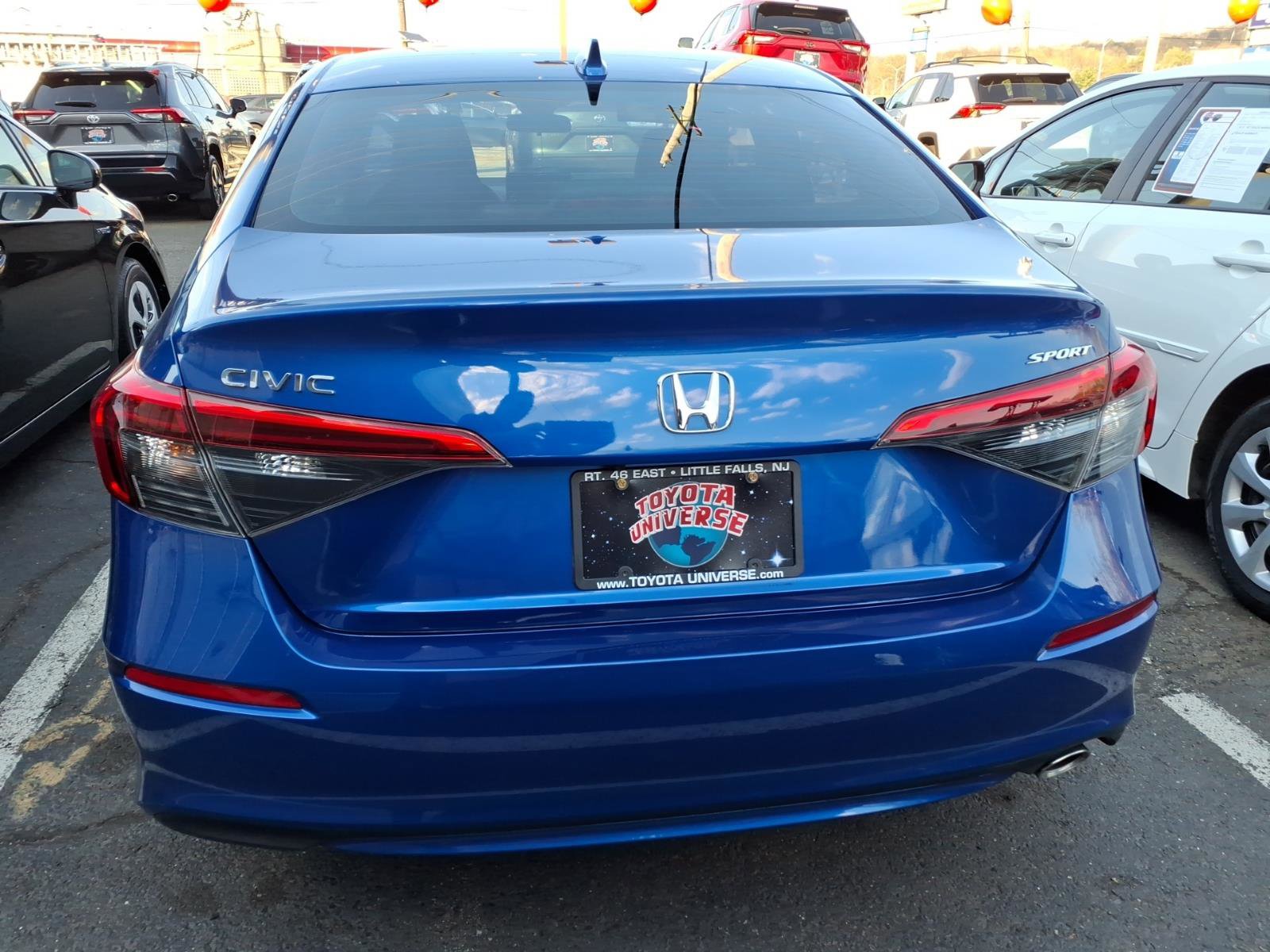 Used 2023 Honda Civic Sport image 5