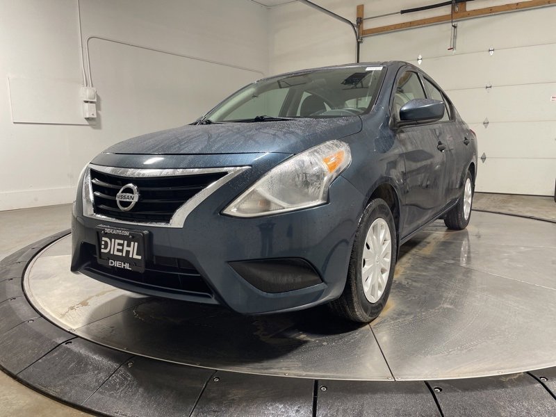 Used 2017 Nissan Versa S Plus image 3