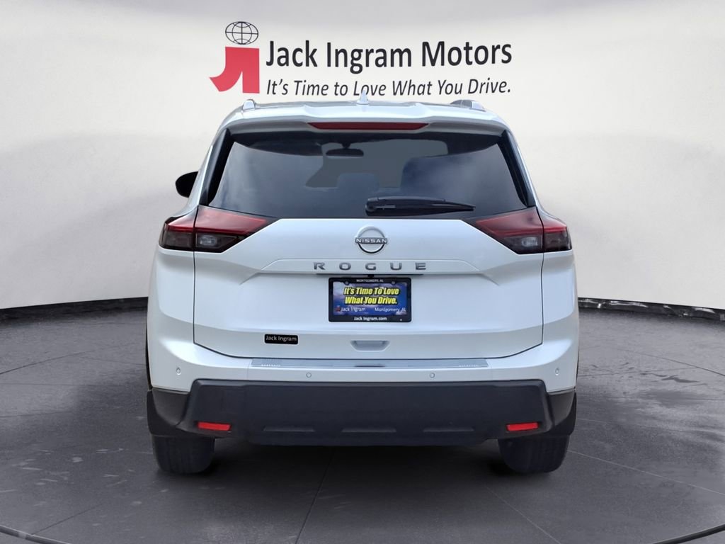 New 2026 Nissan Rogue SV image 4