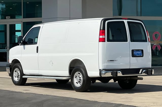 Used 2025 Chevrolet Express 2500 w/ Driver Convenience Package RWD image 6