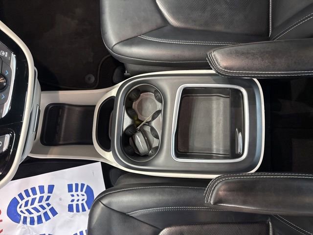 Used 2024 Chrysler Pacifica Touring-L FWD image 32
