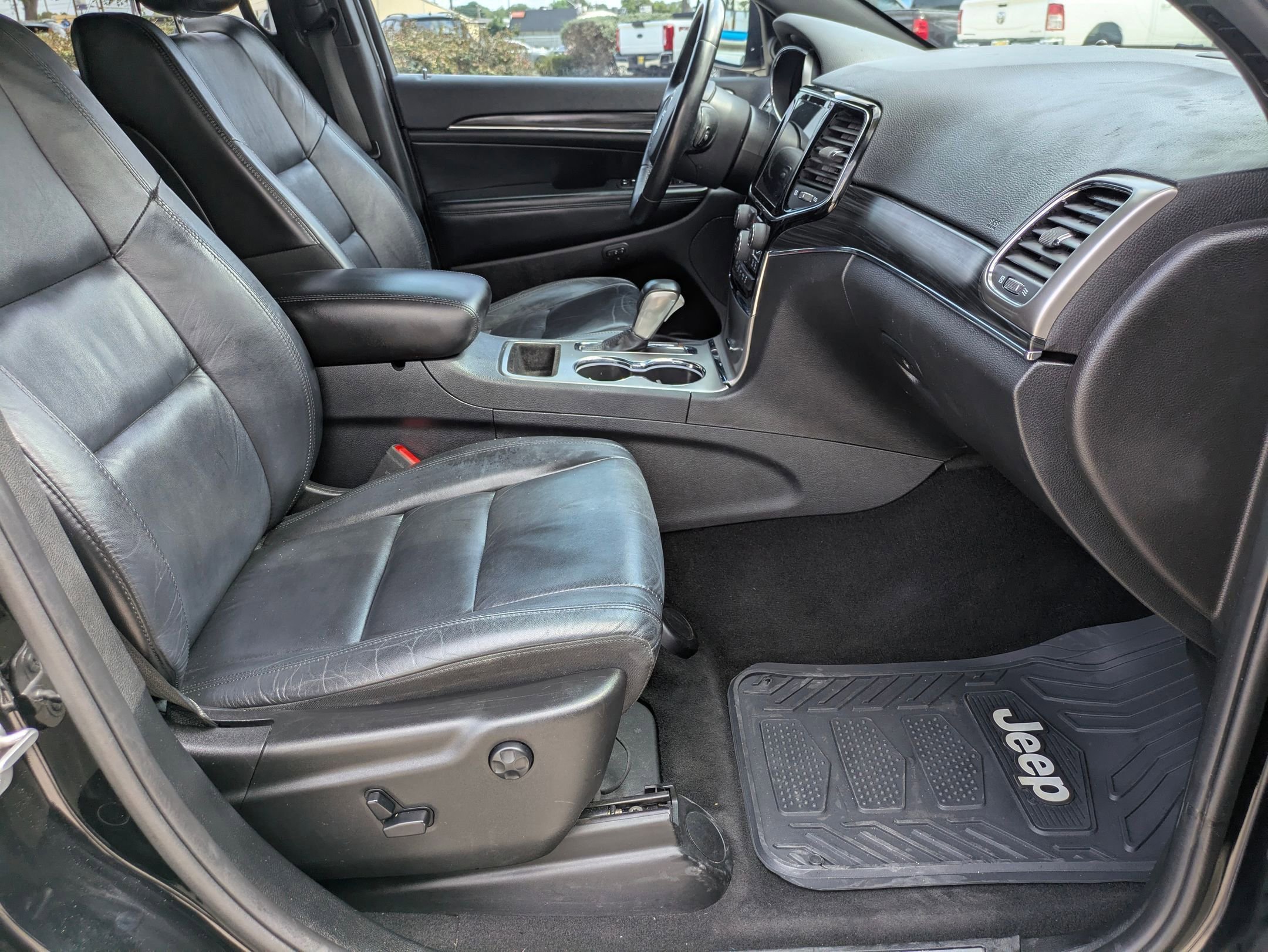 Used 2019 Jeep Grand Cherokee Limited image 28