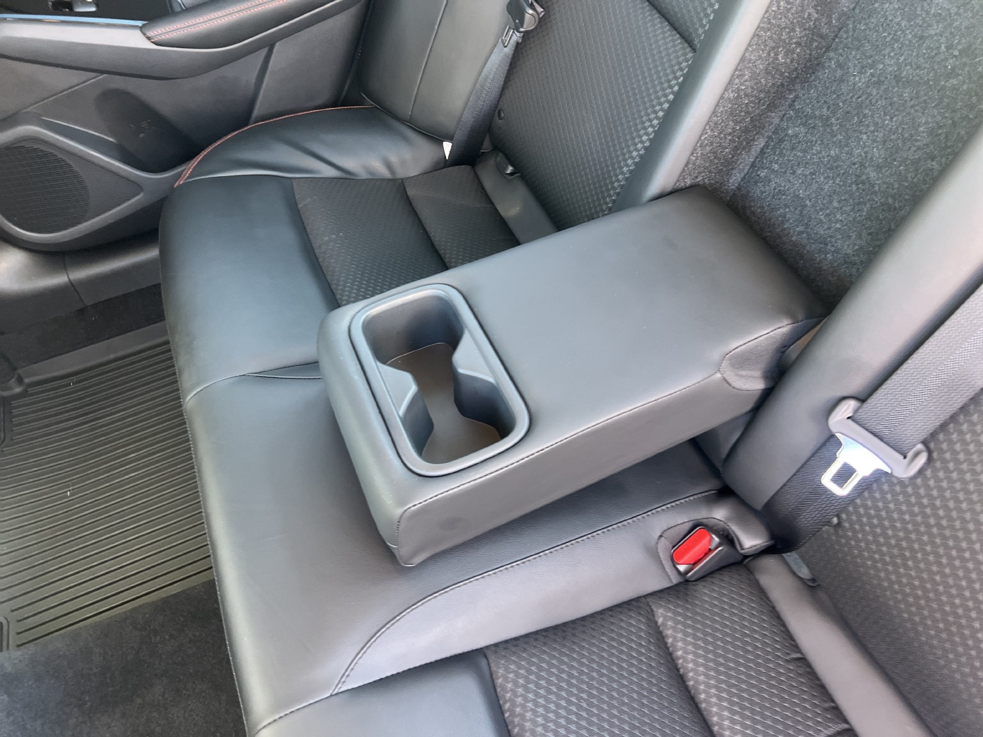 Used 2025 Nissan Altima 2.5 SR FWD image 18