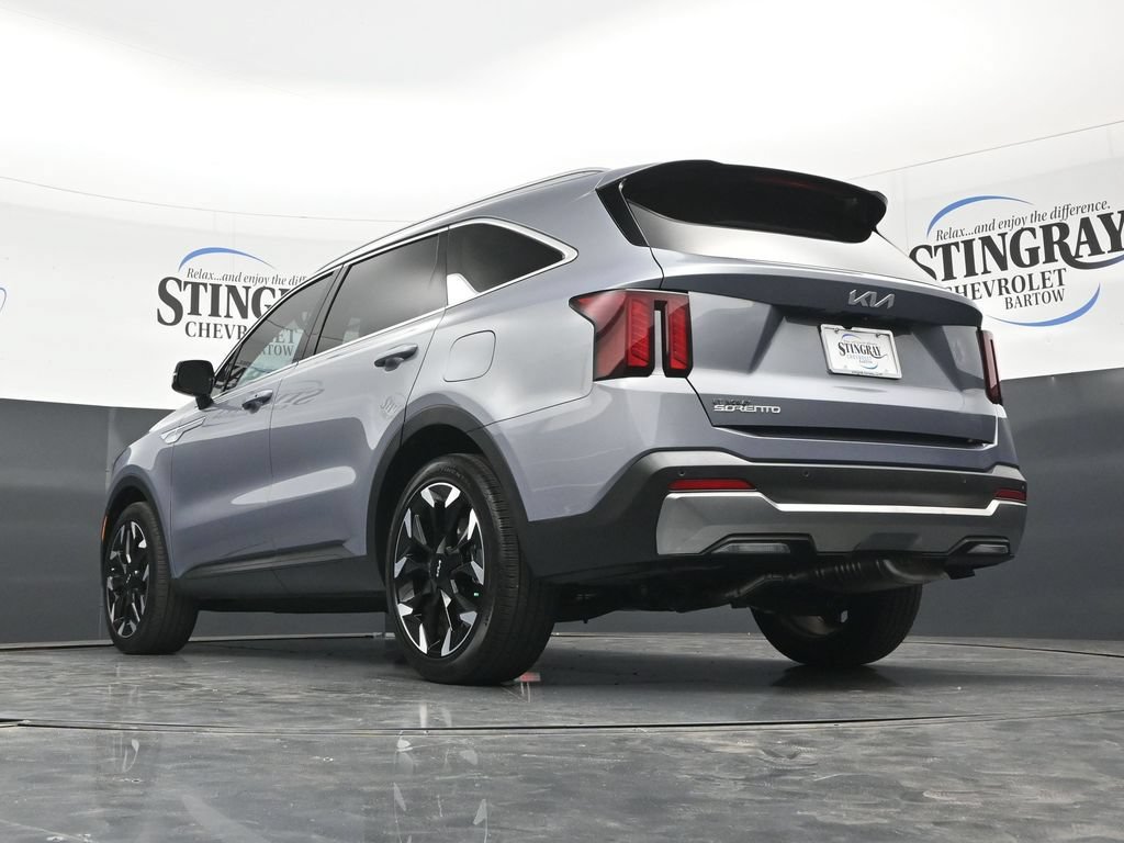 Used 2025 Kia Sorento EX FWD image 33