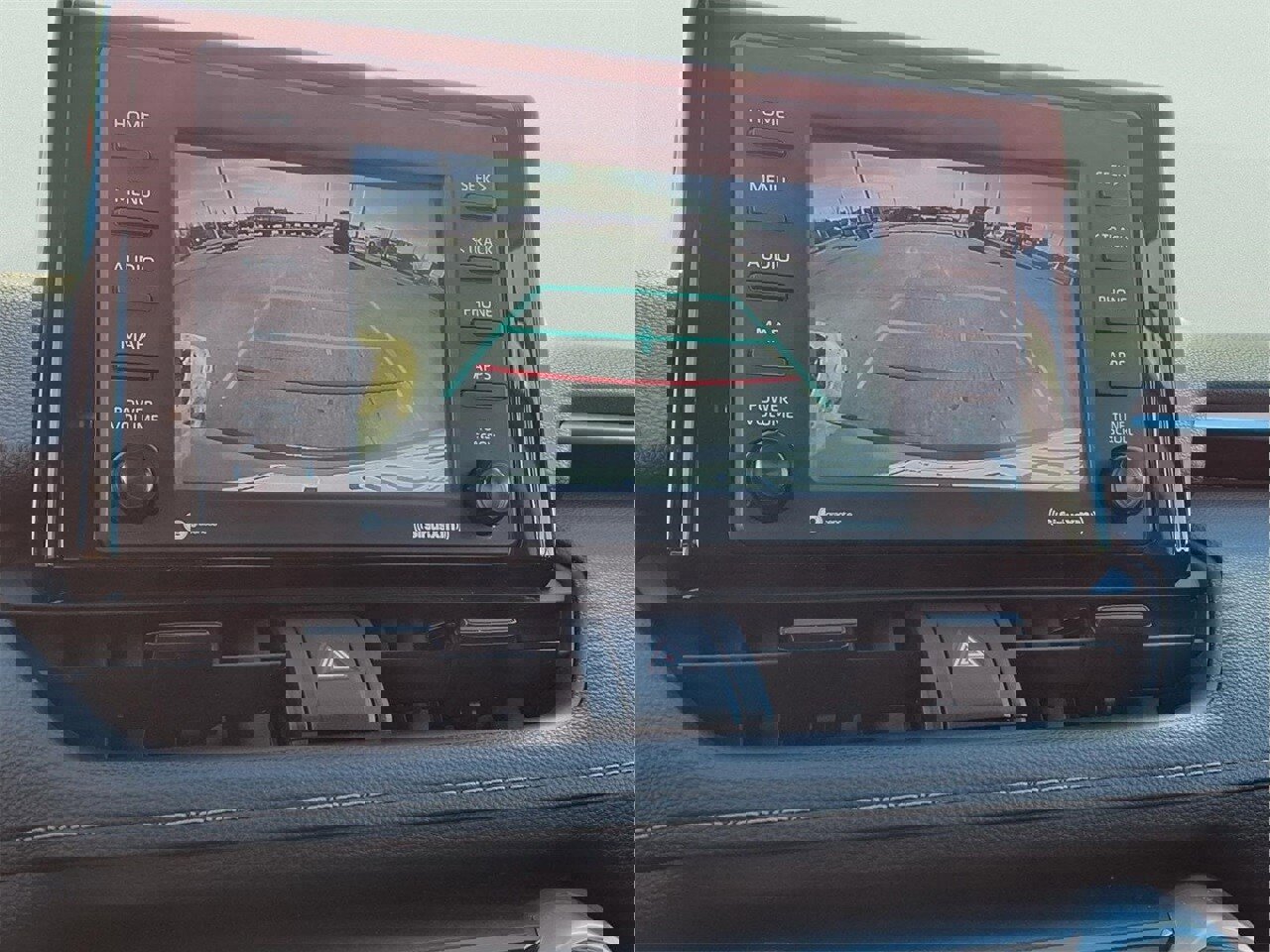 Used 2020 Toyota RAV4 LE image 17