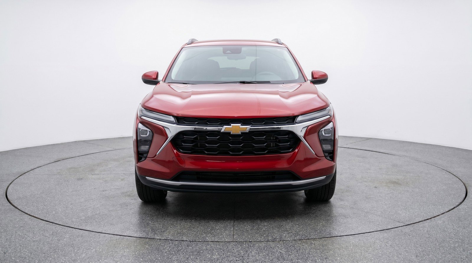 Used 2025 Chevrolet Trax LT FWD image 2