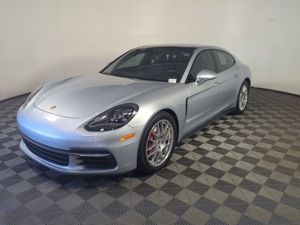Used 2017 Porsche Panamera 4 AWD/4WD image 4