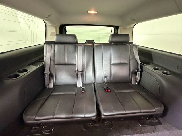 Used 2014 Chevrolet Suburban LT RWD image 7