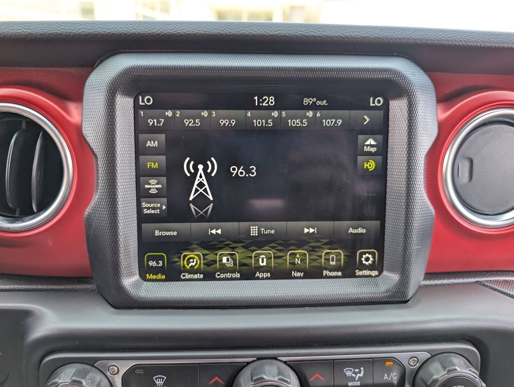 Used 2022 Jeep Wrangler Unlimited Rubicon image 23