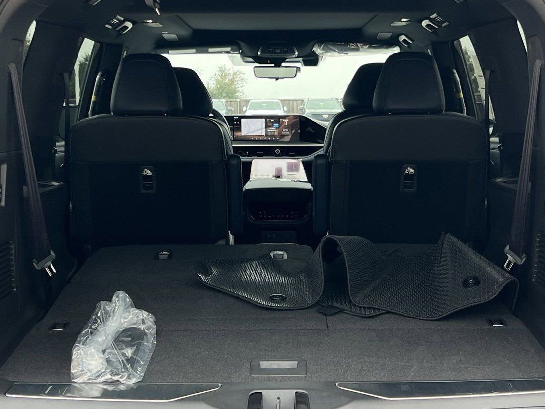 New 2026 INFINITI QX80 4WD image 26