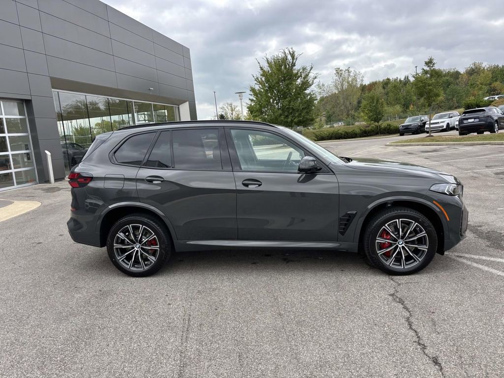 New 2026 BMW X5 xDrive40i w/ M Sport Package image 8