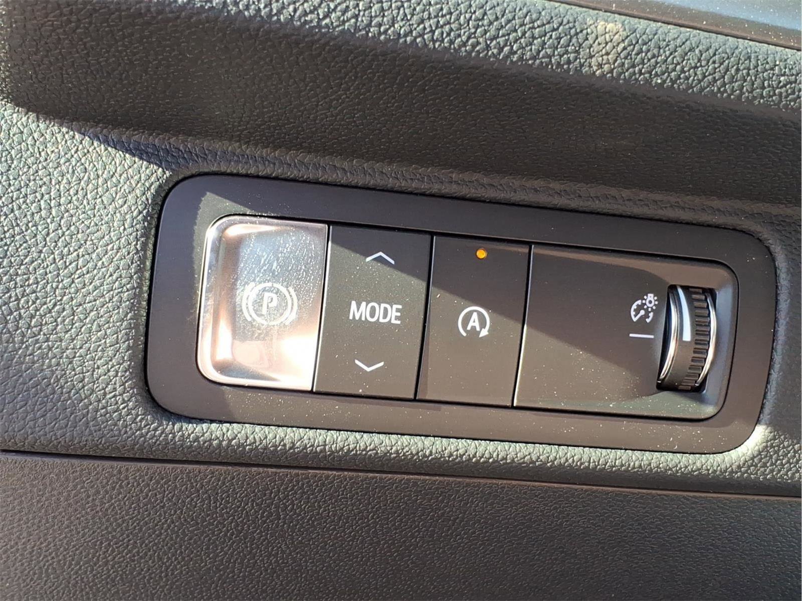 New 2026 Chevrolet Traverse LT image 18