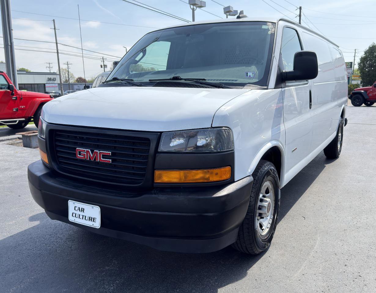 Used 2018 GMC Savana 2500 Extended RWD image 9