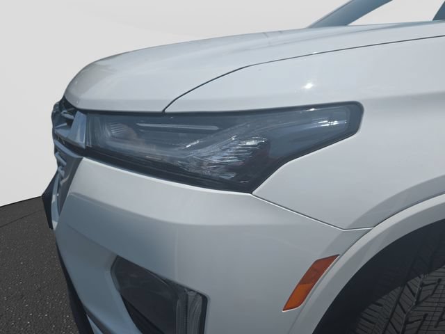 Used 2023 Chevrolet Traverse Premier FWD image 30