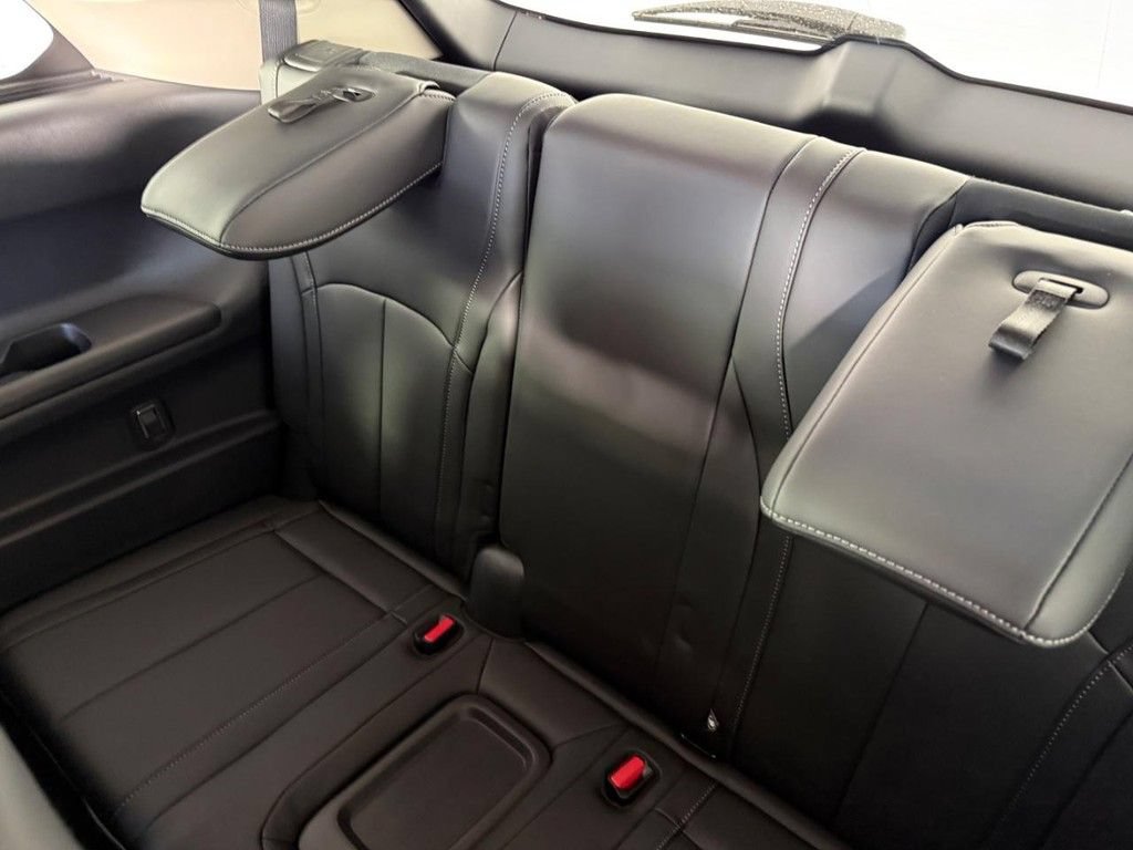 New 2027 INFINITI QX60 Luxe w/ Cargo Package AWD/4WD image 18