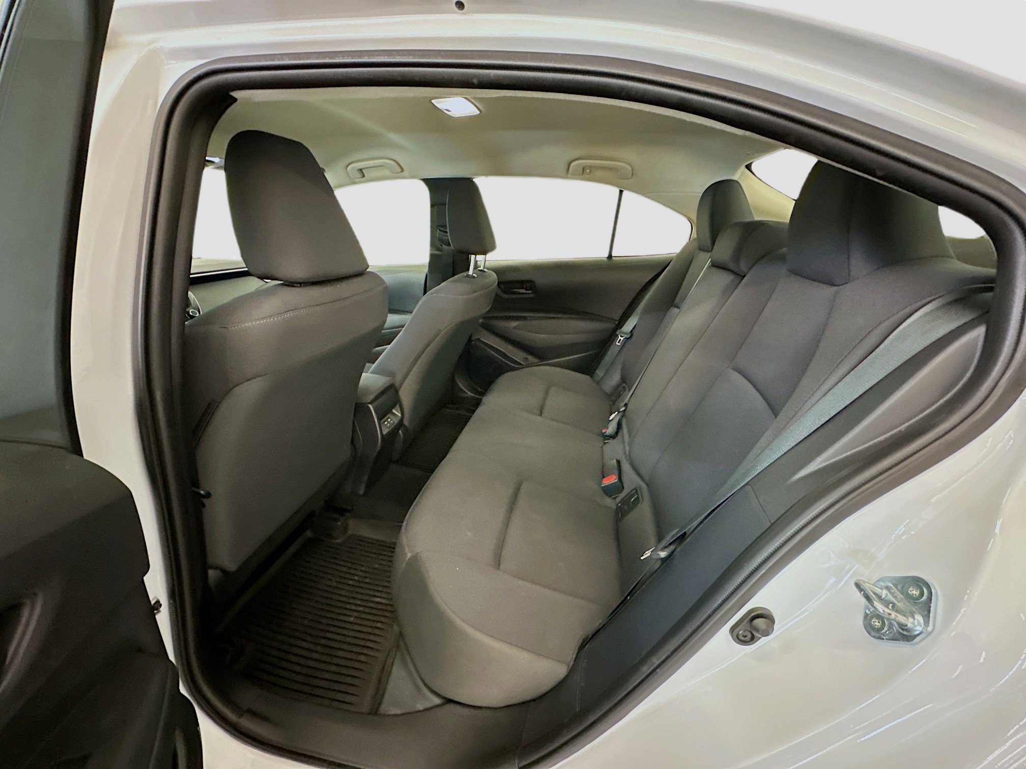 Used 2024 Toyota Corolla LE image 29