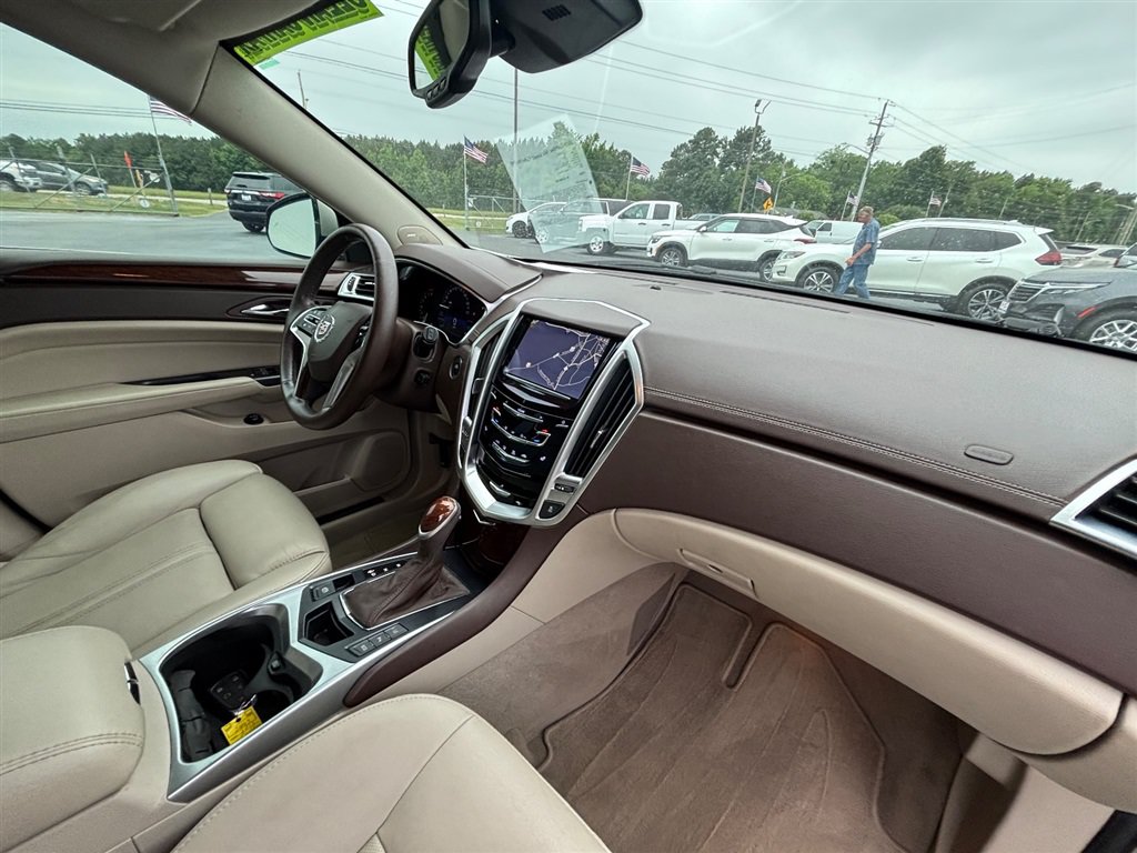 Used 2015 Cadillac SRX Luxury w/ Driver Awareness Package FWD image 26