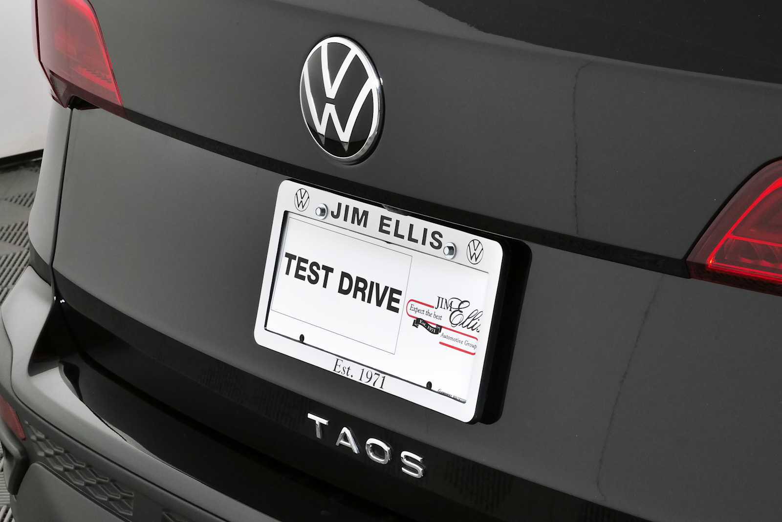 Certified 2024 Volkswagen Taos S FWD image 37
