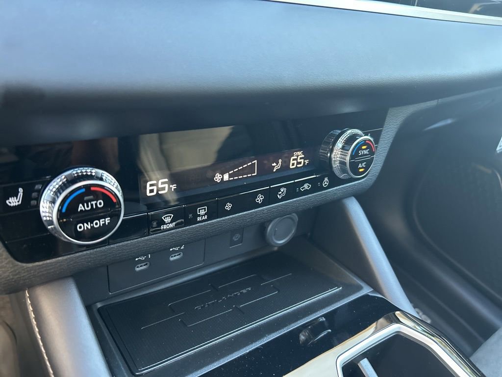 New 2026 Mitsubishi Outlander SE image 44