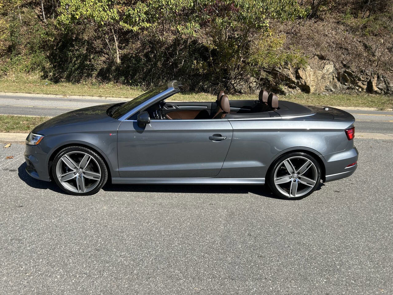 Used 2018 Audi A3 2.0T Premium Plus image 3