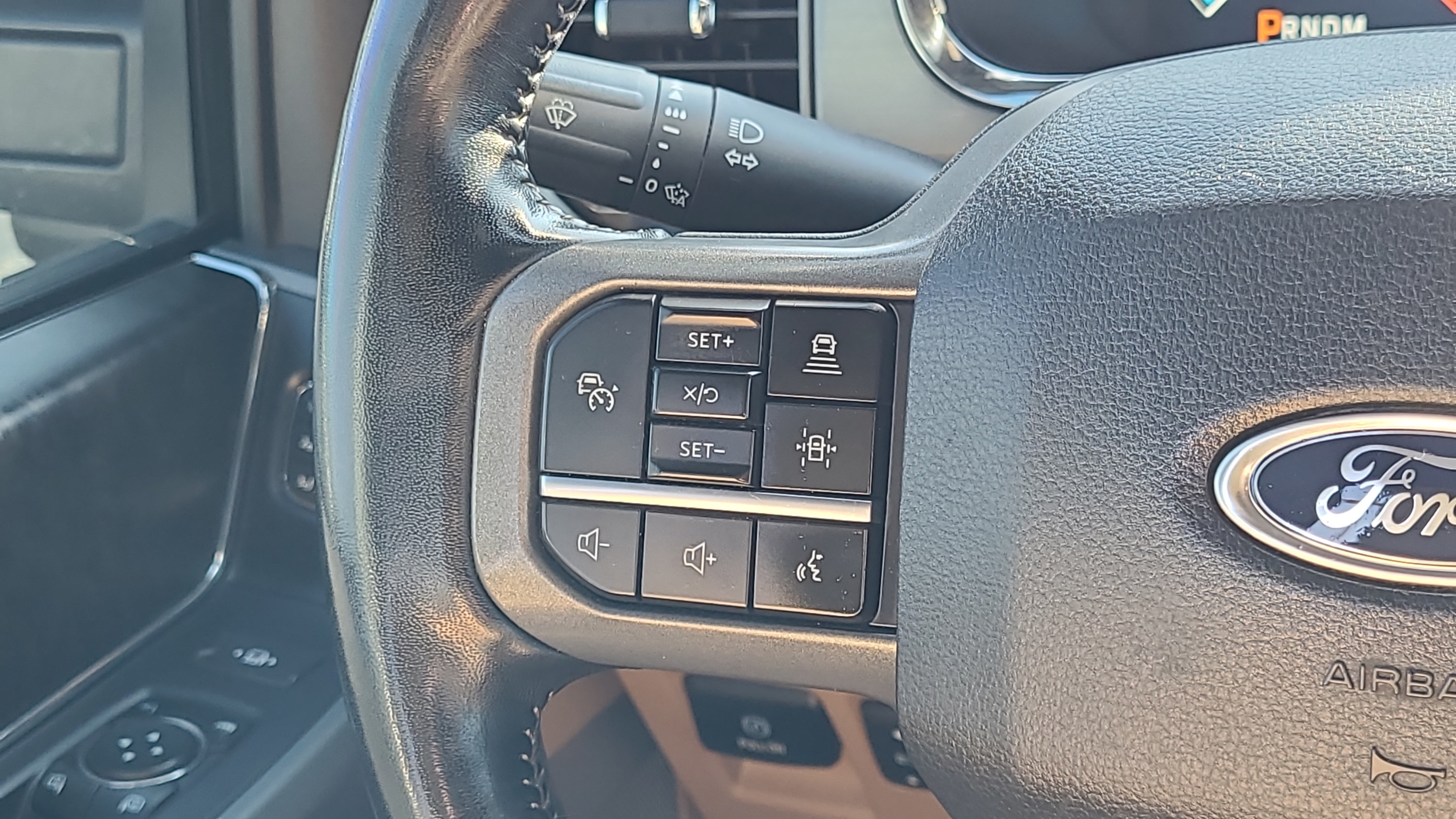 Used 2023 Ford F150 Lariat w/ Equipment Group 502A High AWD/4WD image 14