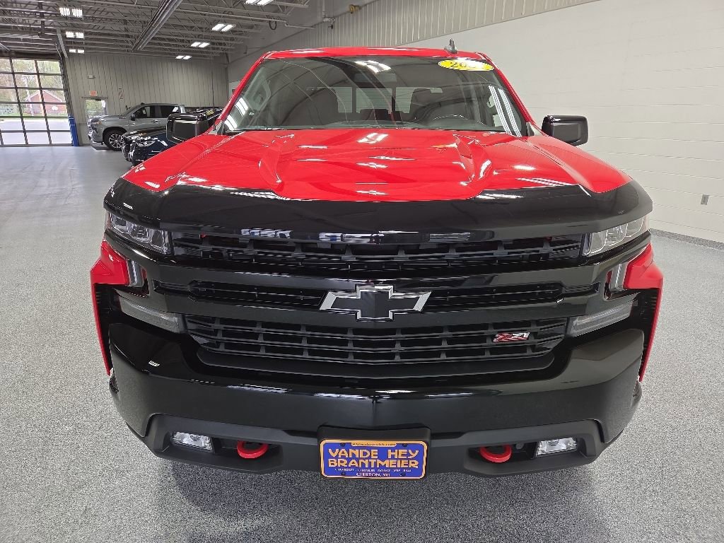 Used 2021 Chevrolet Silverado 1500 LT Trail Boss w/ Convenience Package II AWD/4WD image 2