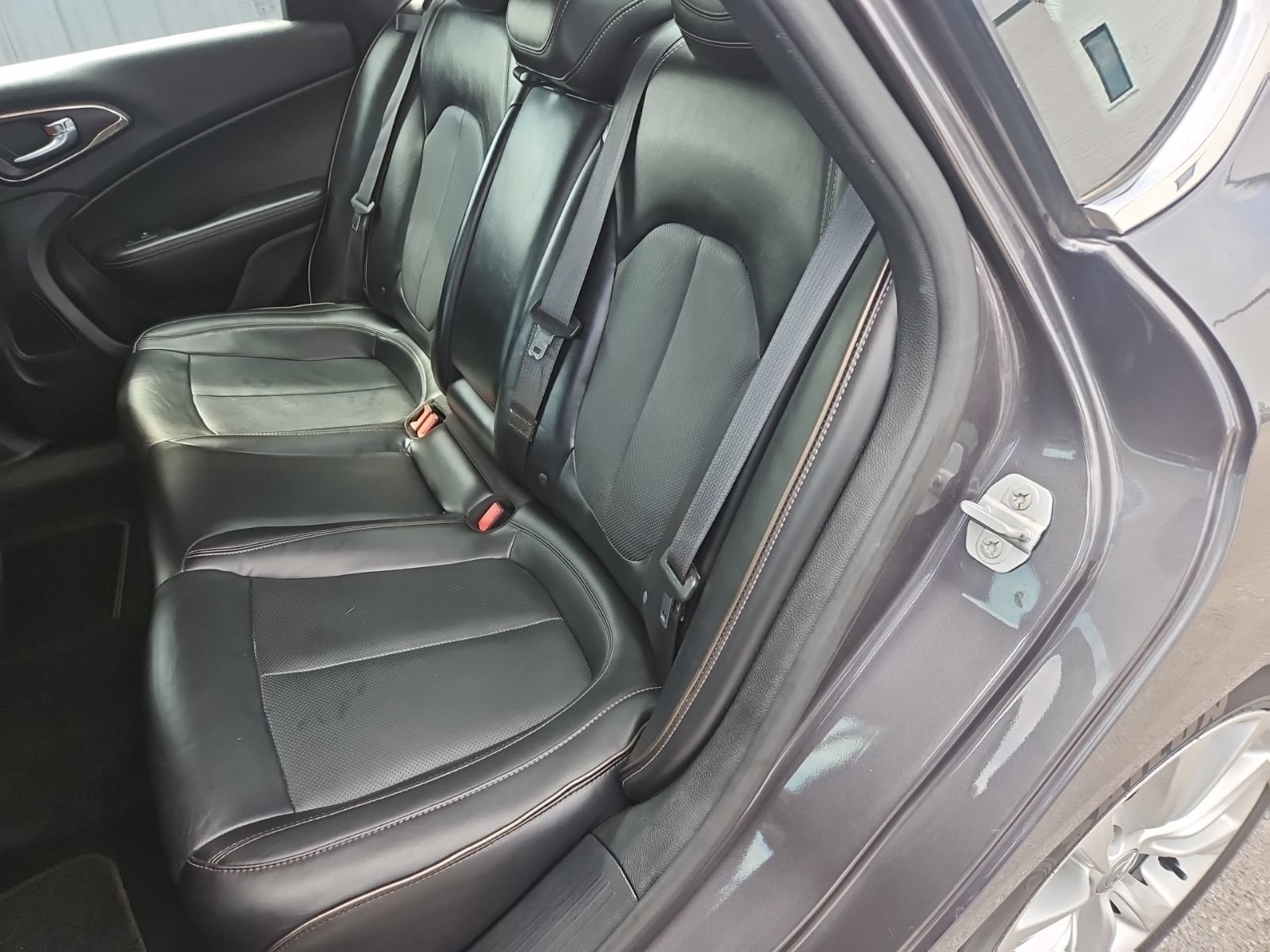 Used 2015 Chrysler 200 C w/ Navigation & Sound Group I FWD image 14