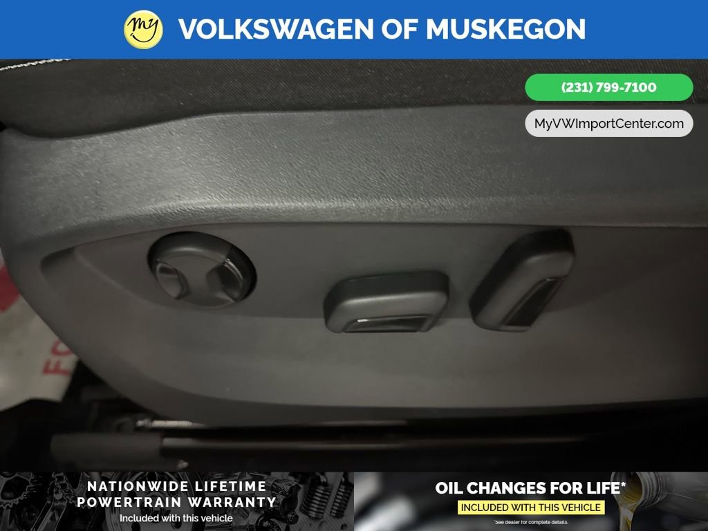 New 2026 Volkswagen Taos SEL image 12