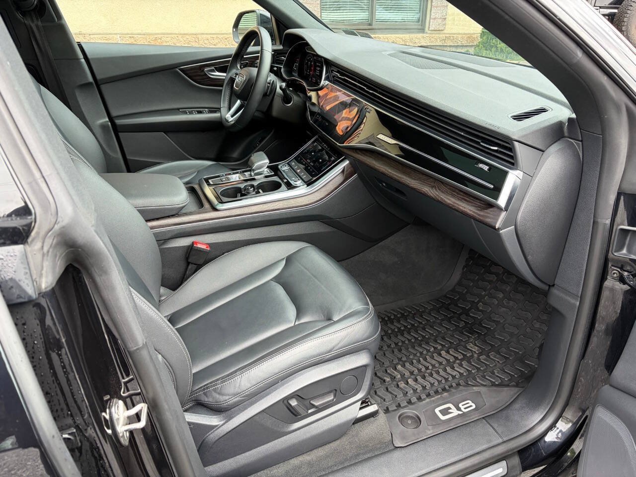 Used 2021 Audi Q8 Premium w/ Black Optic Package AWD/4WD image 7