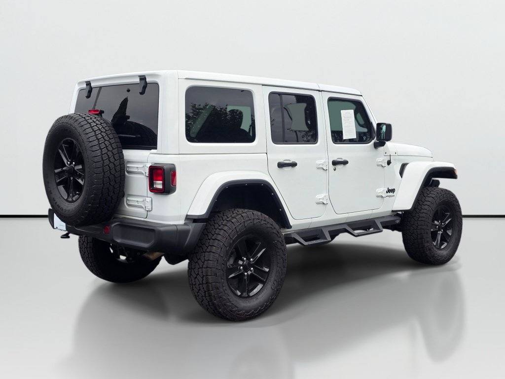 Used 2022 Jeep Wrangler Unlimited Sahara AWD/4WD image 6