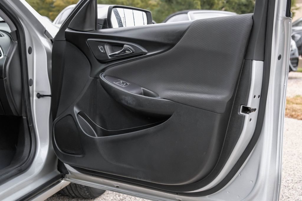 Used 2020 Chevrolet Malibu LT image 47