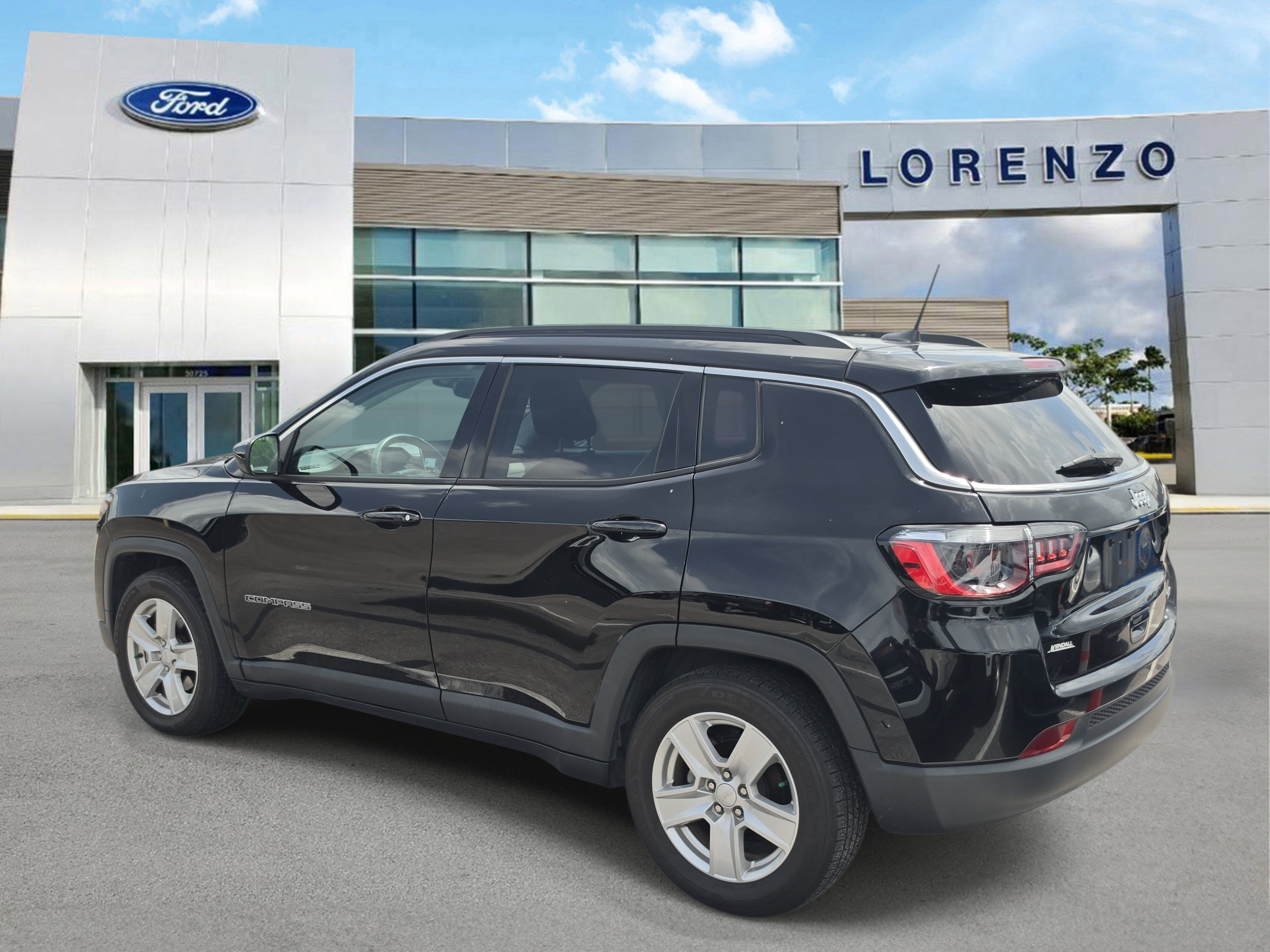 Used 2022 Jeep Compass Latitude FWD image 5
