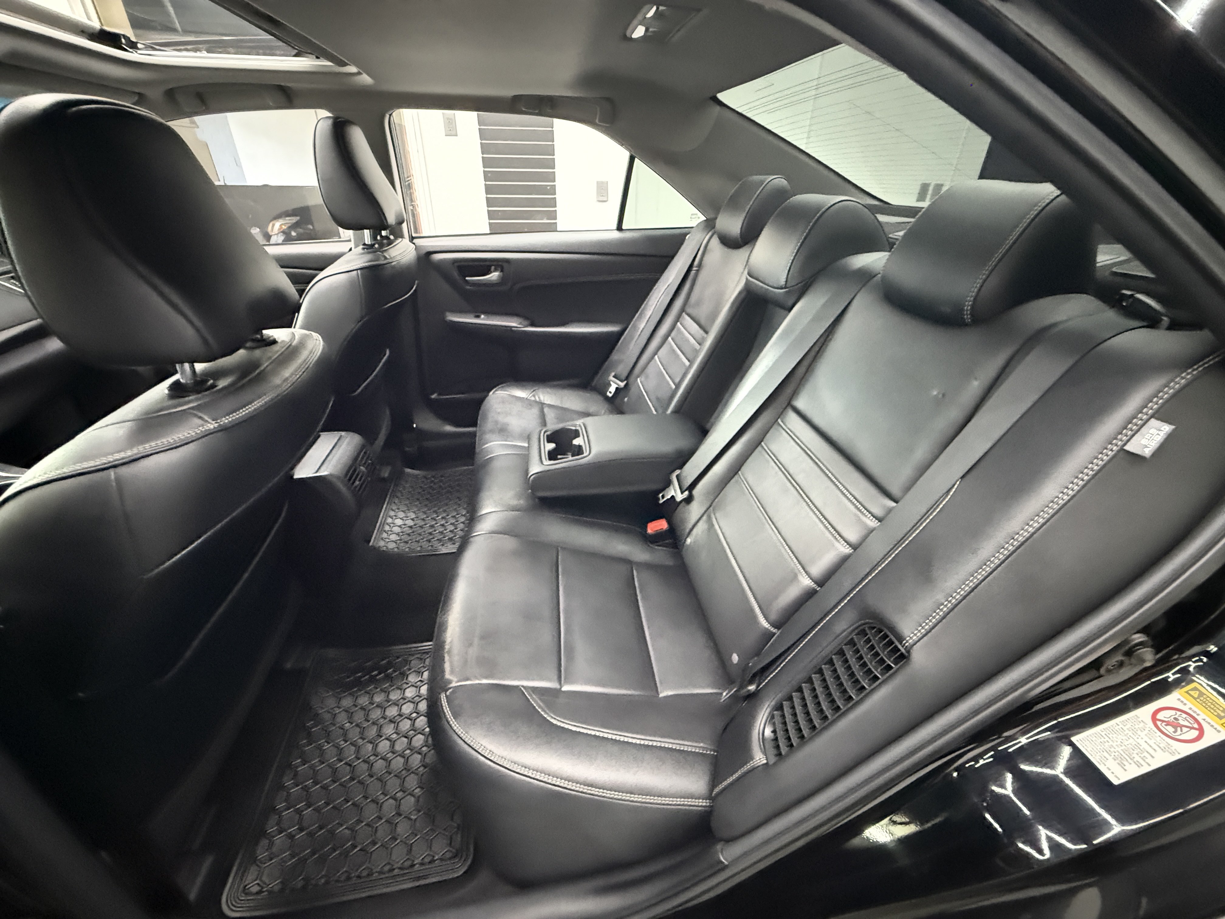Used 2017 Toyota Camry XLE FWD image 22