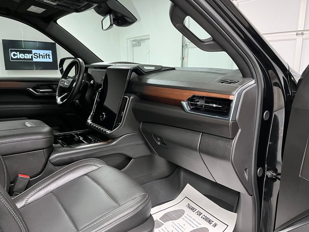 Used 2025 GMC Yukon XL Denali w/ Sun & Power Step Package AWD/4WD image 57
