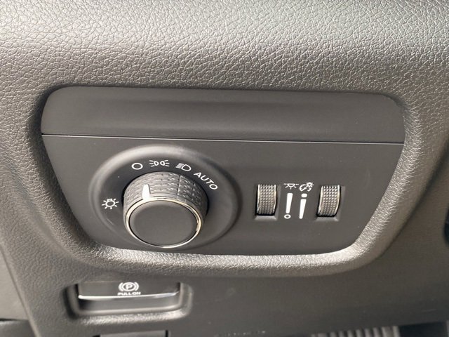 New 2025 Jeep Grand Cherokee L Altitude image 26