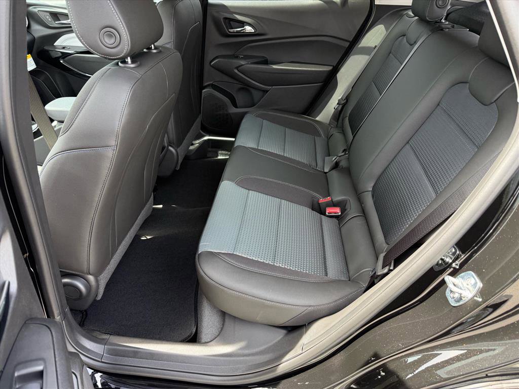 New 2026 Chevrolet Trax LT w/ Driver Confidence Package FWD image 6