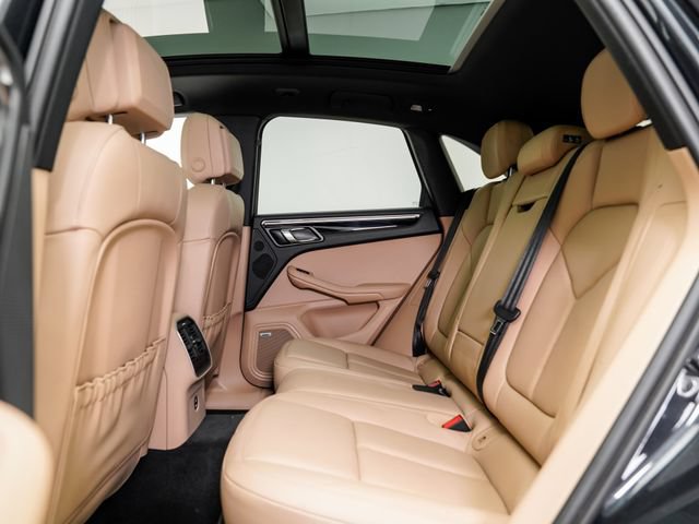 Certified 2021 Porsche Macan AWD/4WD image 25