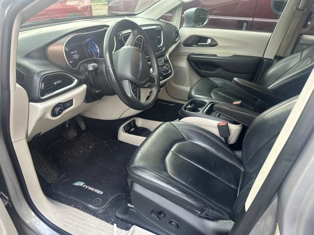 Used 2017 Chrysler Pacifica Premium FWD image 8