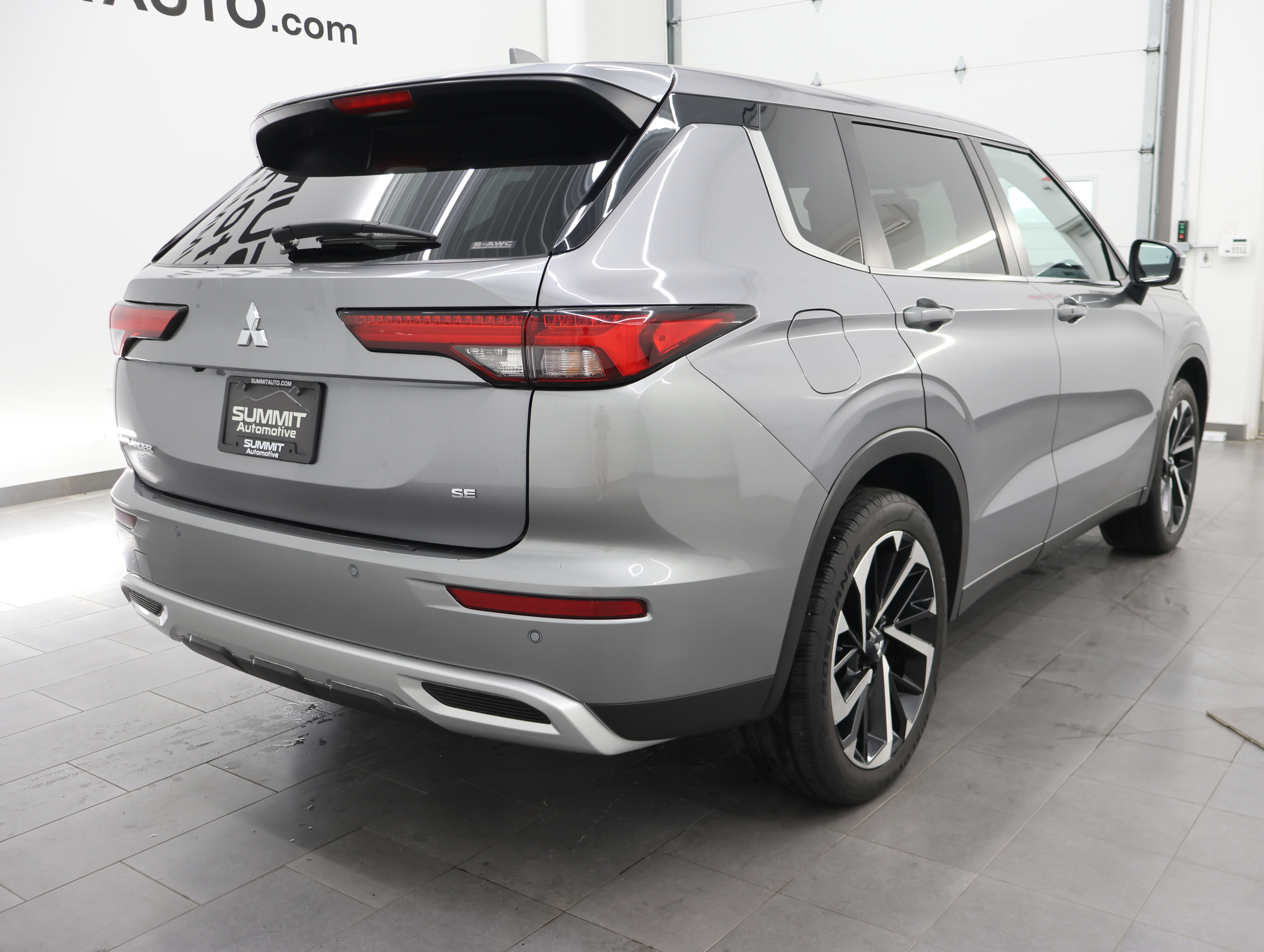 Used 2022 Mitsubishi Outlander SE AWD/4WD image 5