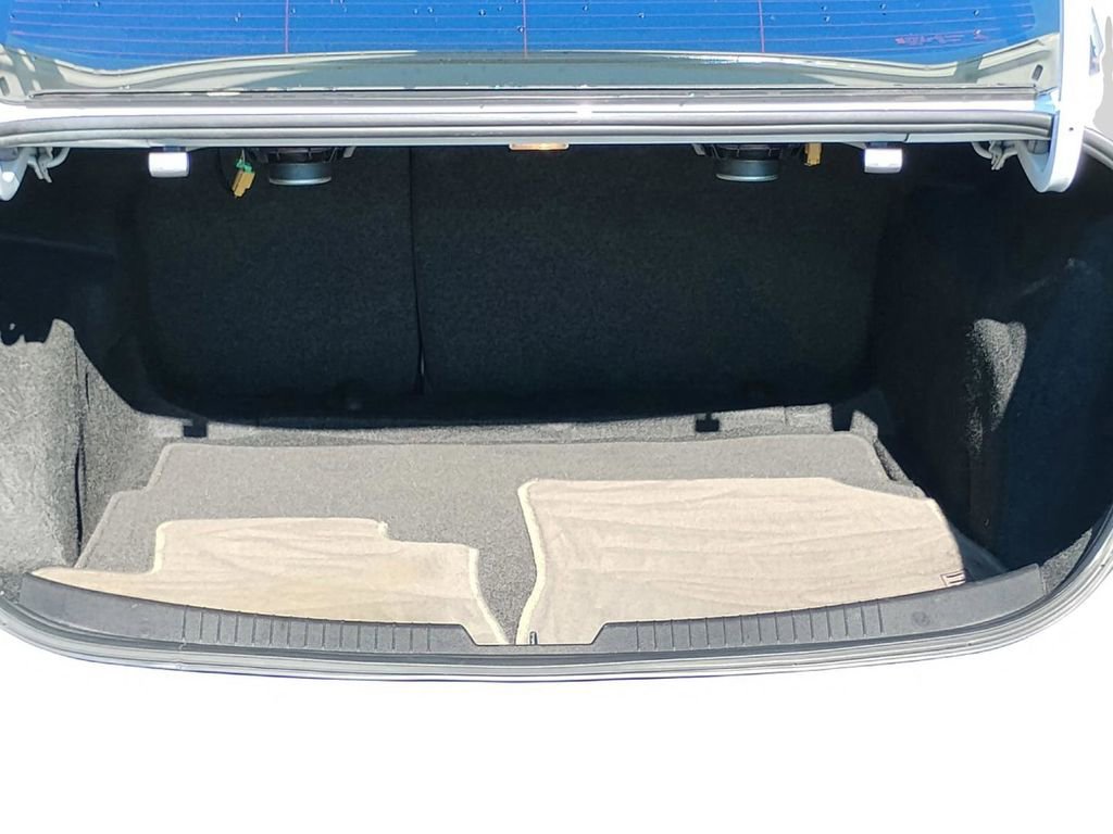 Used 2018 Chevrolet Malibu Premier w/ Premier Sun and Wheel Package image 15