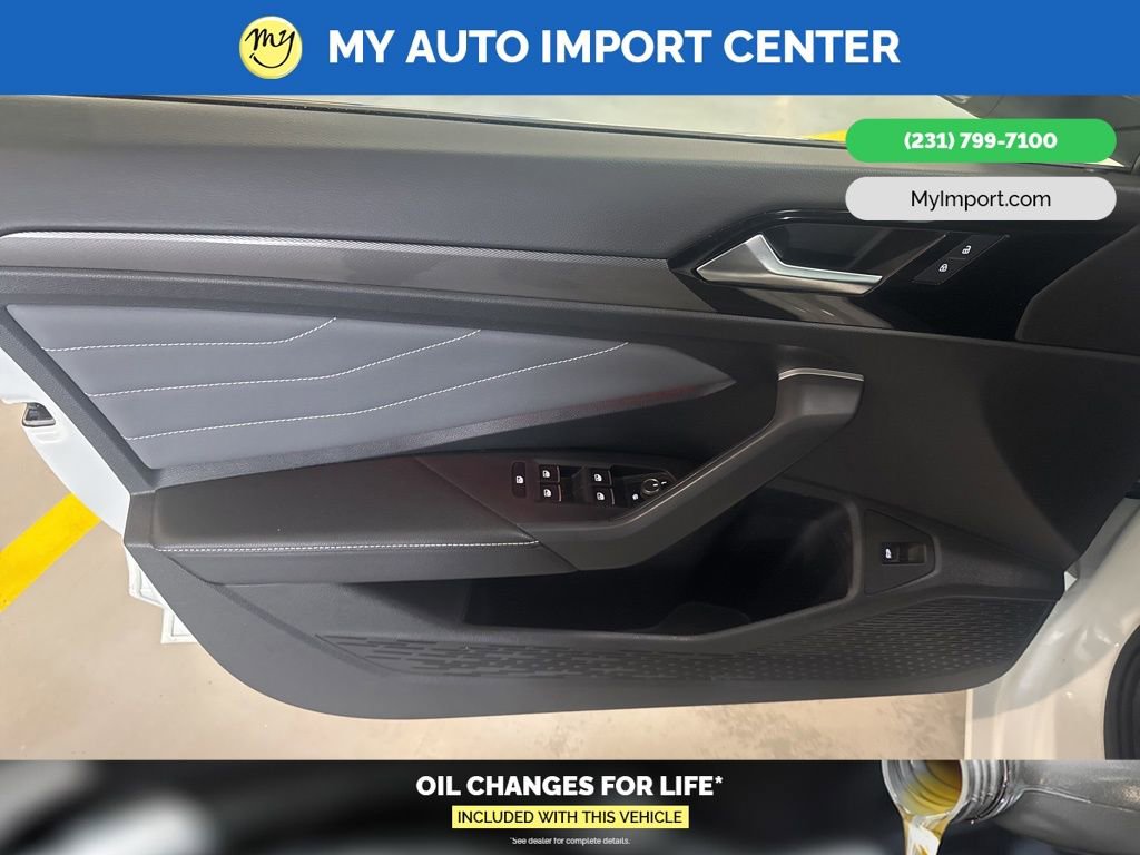 Used 2025 Volkswagen Jetta SEL image 10