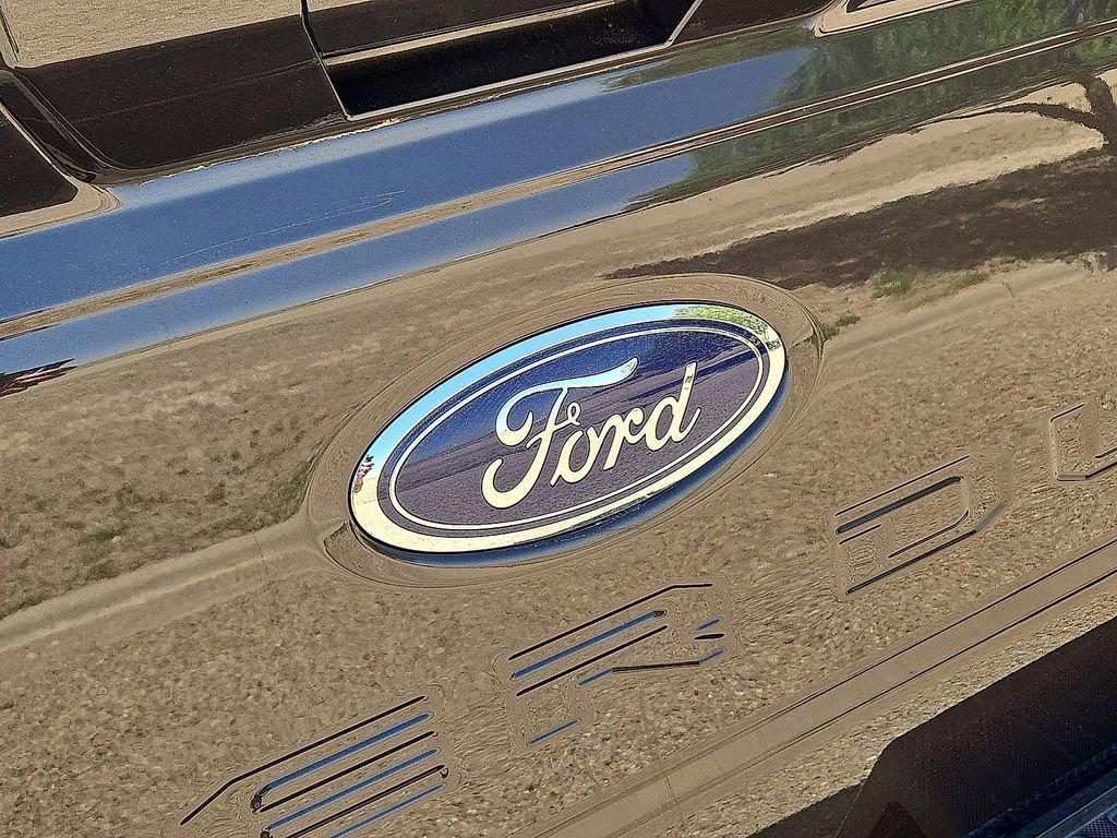 Used 2024 Ford F250 Lariat w/ Sport Appearance Package AWD/4WD image 13