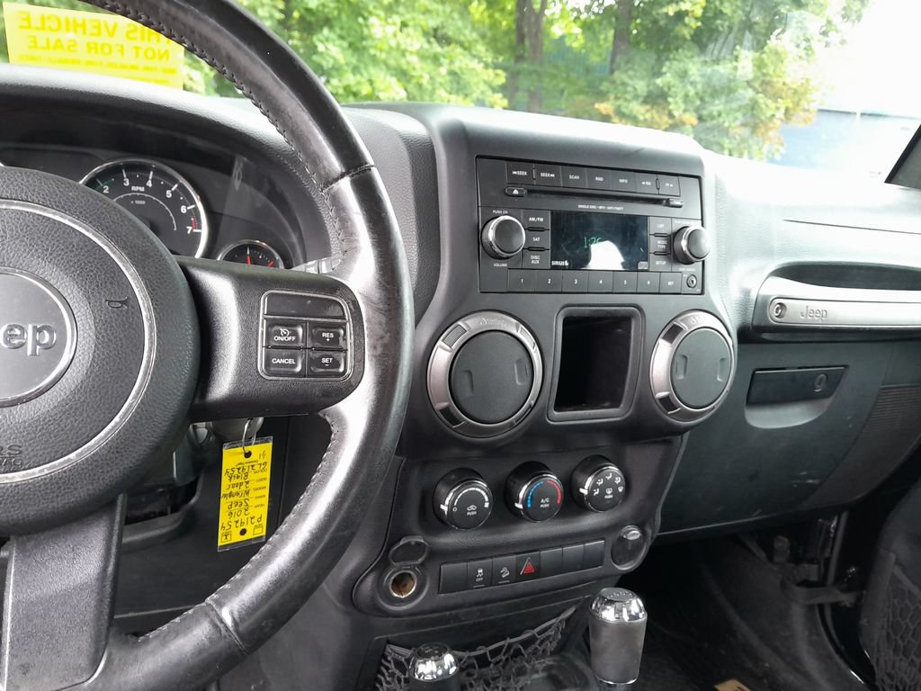 Used 2016 Jeep Wrangler Sport w/ Quick Order Package 24S AWD/4WD image 18